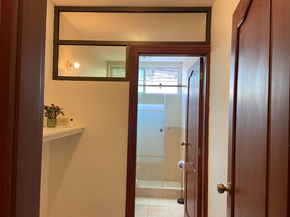 Doral Suite ¡Cerca Del Aeropuerto! 과야킬 외부 사진