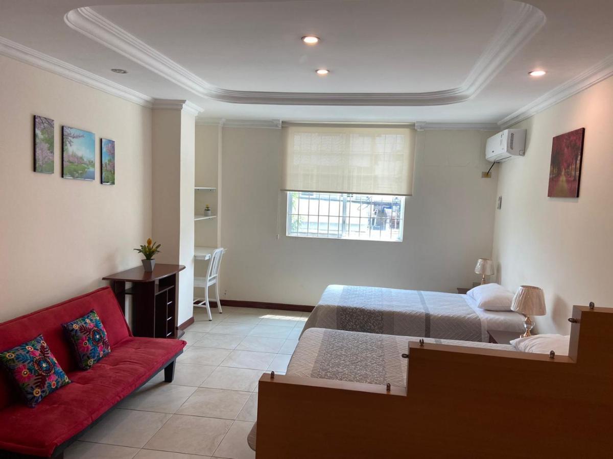 Doral Suite ¡Cerca Del Aeropuerto! 과야킬 외부 사진